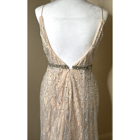 Jovani Nude Silver Beaded Plunge Evening Gown Formal Dress Size 8 - Picture 8 of 11